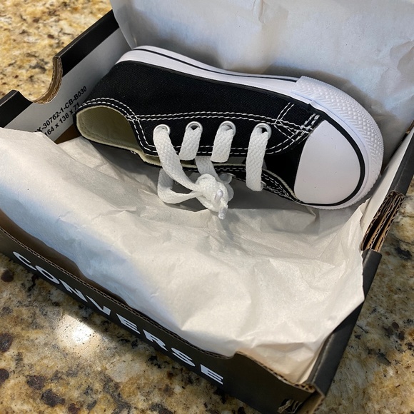 New Converse Infant CTAS Low Black 7j235 Sneakers - Picture 2 of 5